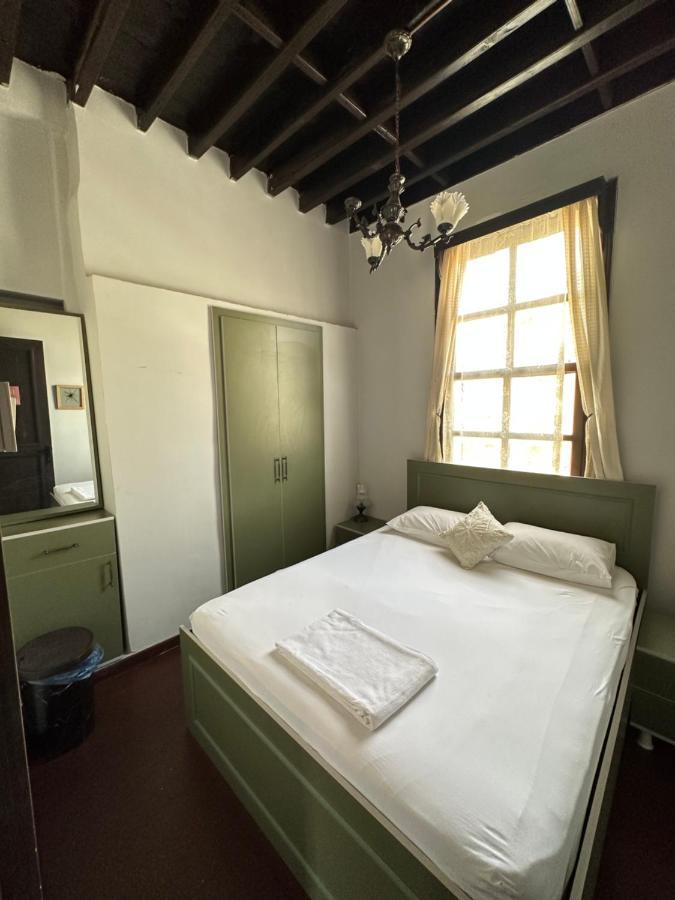 Lords Hostel & Pub Antalya Kültér fotó